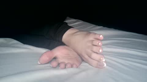 Viv West online show from September 23, 2025, 5:10 am