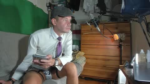 Virg Lszl online show from October 11, 2025, 3:54 pm