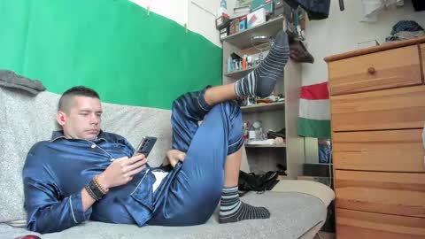 Virg Lszl online show from October 26, 2025, 11:38 am