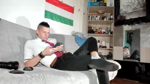 Virg Lszl online show from January 15, 2026, 3:38 pm