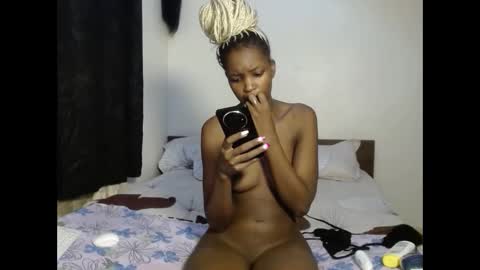 tempting_vibe online show from May 4, 2026, 5:53 pm