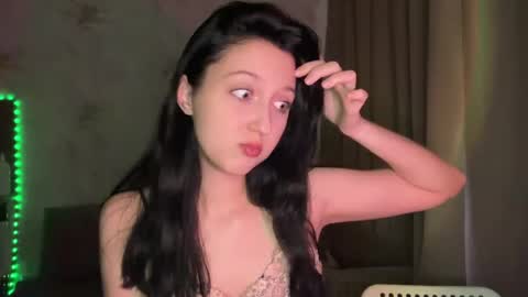 temptingvision online show from April 16, 2026, 9:43 am