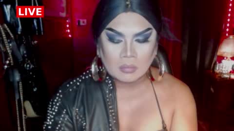 Snapshot of temptress_cocoxxx chatting on October 16, 2025, 6:42 pm Mistress Coco online show from October 16, 2025, 6:42 pm