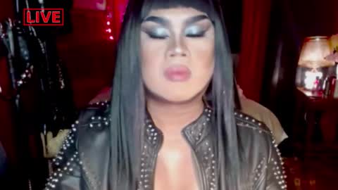 Snapshot of temptress_cocoxxx chatting on November 6, 2025, 7:04 pm Mistress Coco online show from November 6, 2025, 7:04 pm