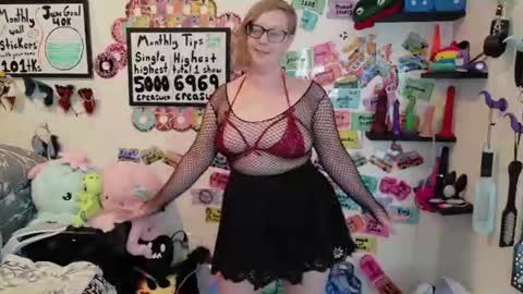 Snapshot of ten_tickle_pixie chatting on June 22, 2026, 10:07 pm Pixie and Tentacle Overlord online show from June 22, 2026, 10:07 pm