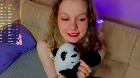 Hey Im Aneta  online show from March 27, 2026, 6:40 pm