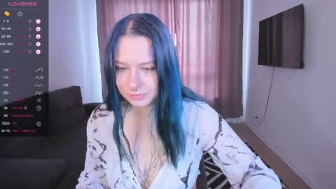 Snapshot of tender__kitty chatting on June 4, 2026, 2:12 pm Sue online show from June 4, 2026, 2:12 pm