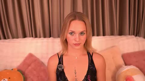 Ellis online show from November 27, 2025, 6:21 pm