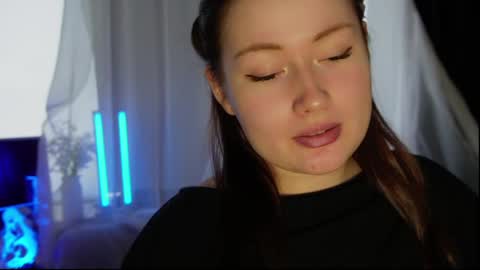 tendre_amelia online show from June 3, 2026, 8:39 am