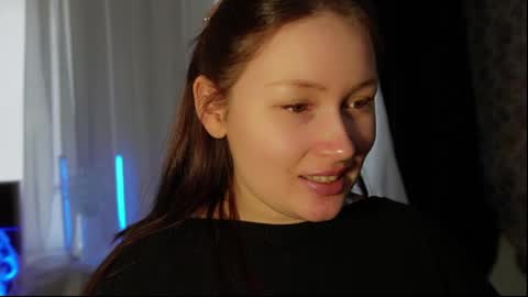 tendre_amelia online show from June 5, 2026, 11:05 am