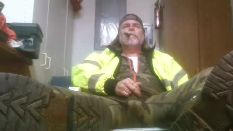 Snapshot of tennredneck chatting on January 14, 2025, 5:08 am Tennredneck online show from January 14, 2025, 5:08 am