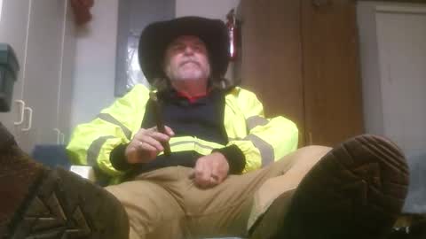 Snapshot of tennredneck chatting on January 24, 2025, 5:21 am Tennredneck online show from January 24, 2025, 5:21 am