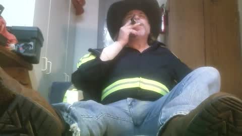 Snapshot of tennredneck chatting on February 11, 2025, 5:05 am Tennredneck online show from February 11, 2025, 5:05 am