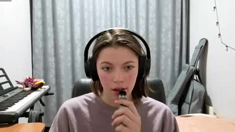 Anny Simpson online show from April 20, 2026, 8:10 pm