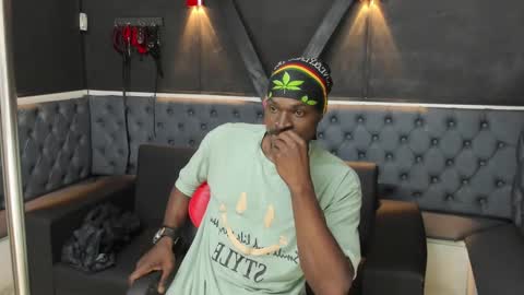 Snapshot of terranze_z chatting on November 6, 2025, 7:04 pm terranze_z online show from November 6, 2025, 7:04 pm