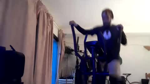 Snapshot of terre28 chatting on October 18, 2025, 5:46 pm terre28 online show from October 18, 2025, 5:46 pm