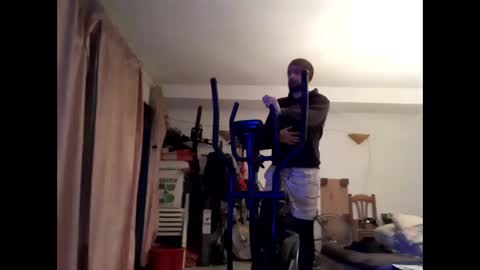 Snapshot of terre28 chatting on February 17, 2026, 6:25 pm terre28 online show from February 17, 2026, 6:25 pm