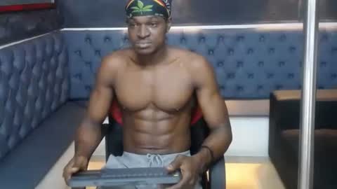 terry_zyzz online show from April 4, 2026, 12:35 pm