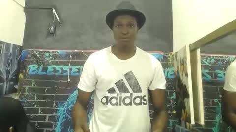 terry_zyzz online show from April 8, 2026, 10:26 am