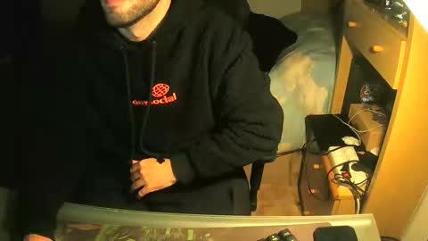 terwosdex online show from January 7, 2026, 5:37 pm