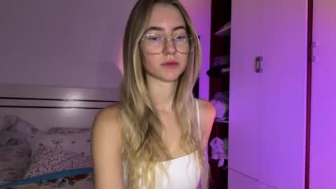 Snapshot of tessa_calmness chatting on July 20, 2026, 4:27 am tessa_calmness online show from July 20, 2026, 4:27 am