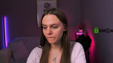 Snapshot of tessa_hit chatting on November 9, 2025, 4:38 pm Tessa online show from November 9, 2025, 4:38 pm