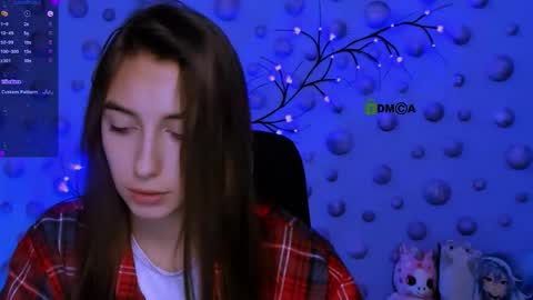 tessa_tea online show from December 18, 2025, 10:54 am