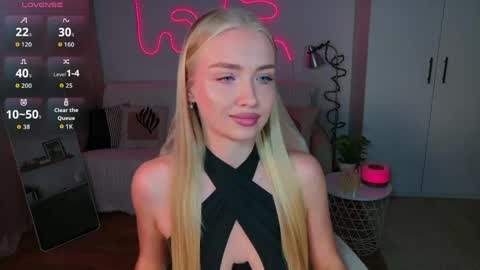 TessaHamilton online show from May 29, 2026, 12:14 pm
