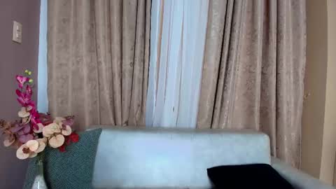 Snapshot of tessamonroee chatting on February 2, 2026, 6:28 pm Tessamonroee online show from February 2, 2026, 6:28 pm