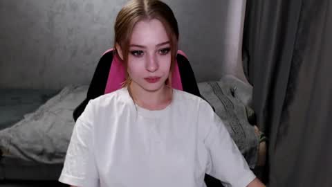 Snapshot of tessawillson chatting on July 30, 2026, 9:41 am Tessa online show from July 30, 2026, 9:41 am