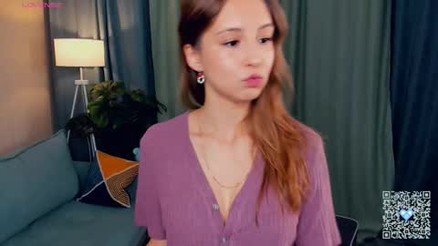 Snapshot of tessiekhanponaphan chatting on October 5, 2025, 5:22 pm Cindy online show from October 5, 2025, 5:22 pm