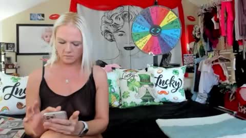 Snapshot of texaspeach69 chatting on March 11, 2025, 7:47 pm peachy online show from March 11, 2025, 7:47 pm