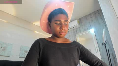 teylor_lovee online show from February 7, 2026, 10:02 pm