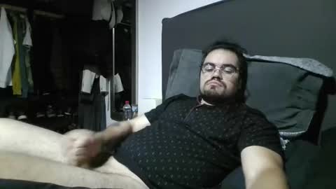 Tezeex online show from April 18, 2026, 7:01 am