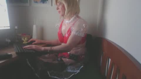 Snapshot of tgirlsub4domq chatting on September 13, 2025, 5:35 pm Tgirlsub4DomQ online show from September 13, 2025, 5:35 pm