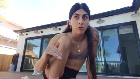 babygirlmami online show from February 25, 2026, 9:35 pm