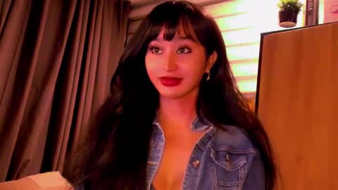 Snapshot of th3r3sa chatting on December 3, 2024, 2:58 am th3r3sa online show from December 3, 2024, 2:58 am