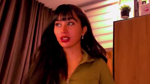 Snapshot of th3r3sa chatting on December 10, 2024, 1:22 am th3r3sa online show from December 10, 2024, 1:22 am