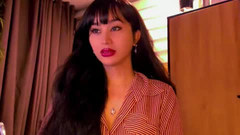 Snapshot of th3r3sa chatting on January 17, 2025, 12:42 am th3r3sa online show from January 17, 2025, 12:42 am