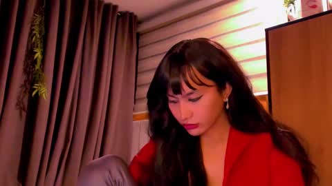 Snapshot of th3r3sa chatting on February 25, 2025, 2:44 pm th3r3sa online show from February 25, 2025, 2:44 pm