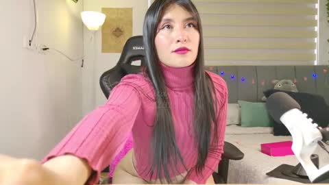 Snapshot of thaeltaylor chatting on December 4, 2025, 6:16 pm Thael online show from December 4, 2025, 6:16 pm