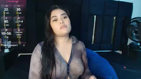 T H A I S  online show from November 21, 2025, 8:07 pm