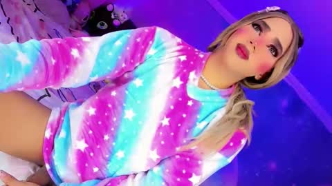 Snapshot of thalia_gil21 chatting on February 24, 2026, 2:20 am Thalia Girl online show from February 24, 2026, 2:20 am