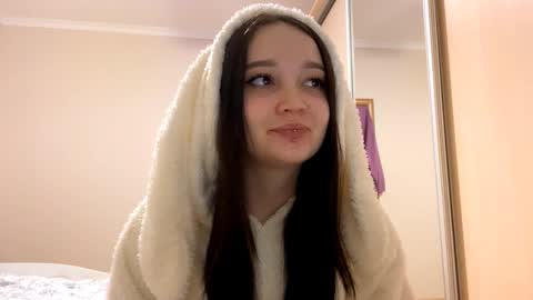 Yumi online show from February 15, 2026, 4:14 pm