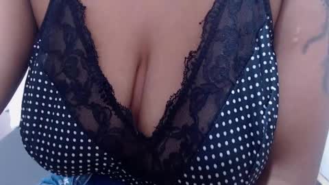 Snapshot of thaly_pervert chatting on April 15, 2026, 7:58 pm Thalia online show from April 15, 2026, 7:58 pm