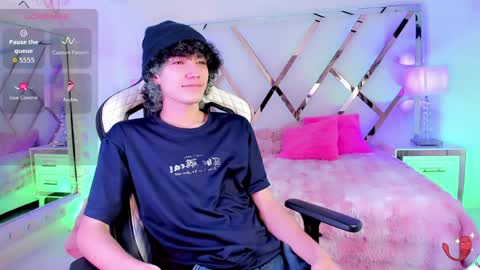 thanier_18 online show from April 9, 2026, 7:30 pm