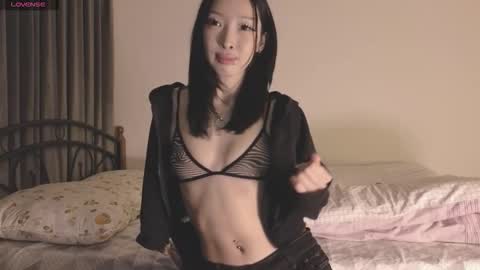 thanos_world1321002 online show from September 10, 2025, 10:21 pm