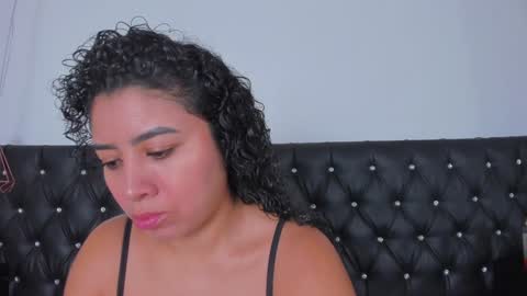 thara webstter online show from February 1, 2025, 11:43 am