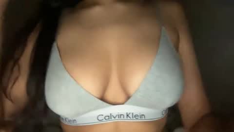 Melanie online show from February 17, 2026, 3:58 am