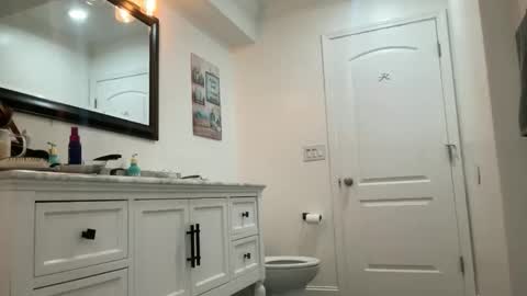 thatoneblondee online show from January 8, 2026, 6:21 pm